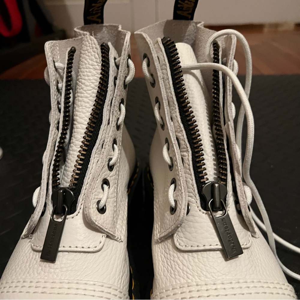 NWOB Dr. Martens Sinclair White Milled Nappa leather platform boots - Picture 5 of 8